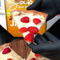 CREME DE NINHO COM MORANGOS